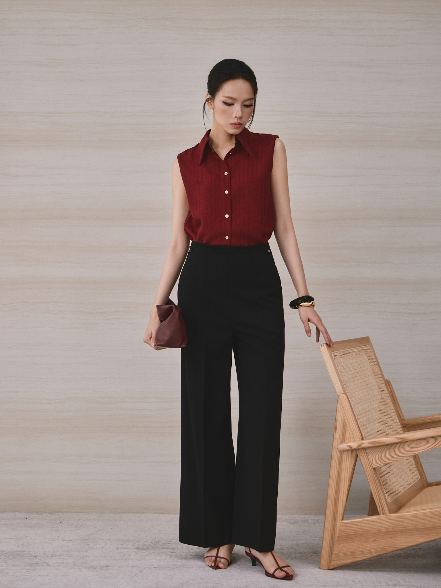Quần ống dứng cạp trang trí cúc